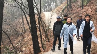 2.김준성 영광군수, 물무산 행복숲 조성사업 최종점검-1.JPG