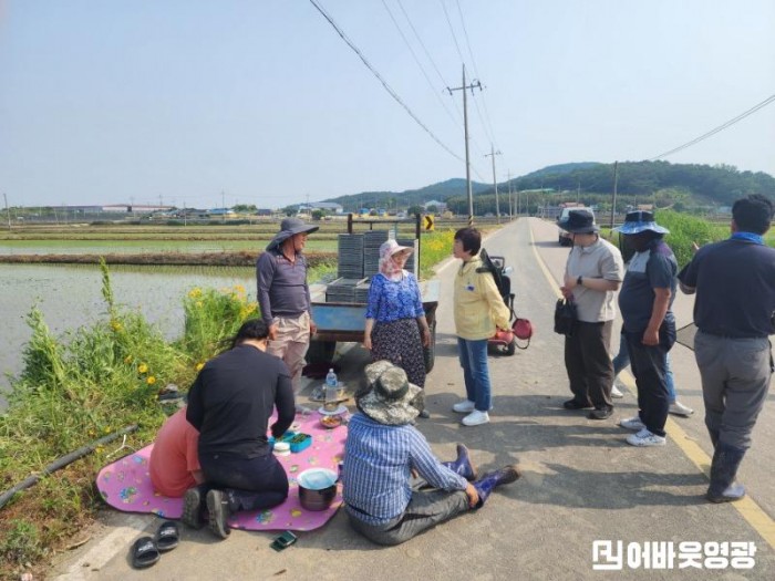 읍면2.사진자료(묘량면, 논두렁 카페 운영) (2).jpg