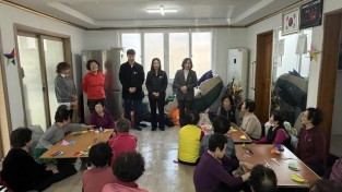 4.사진(백수읍, 새해 맞아 경로당 54개소 순회 방문)1.jpeg