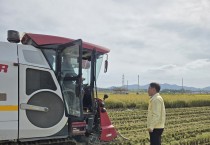 영광읍, 벼 수확현장 찾아 농민의 땀에 귀 기울이다