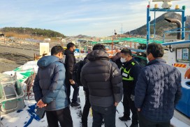 영광군, 어선 안전운항 의무사항 점검 및 홍보 실시