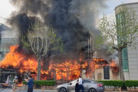 영광중앙초 아래 상가에서 화재 발생