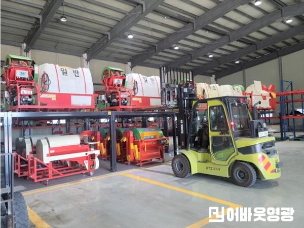 2. 관련사진(여름철, 농업기계 점검리스트 알아보기).jpg