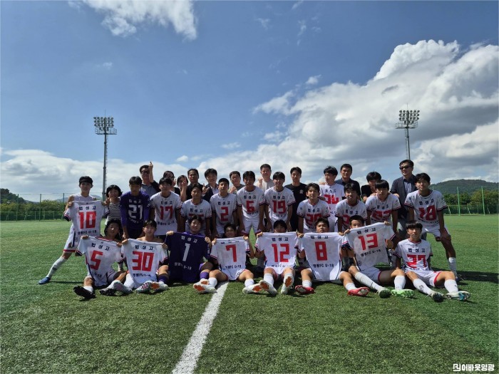 12.사진(전라남도 교육감기 축구대회 우승).jpg