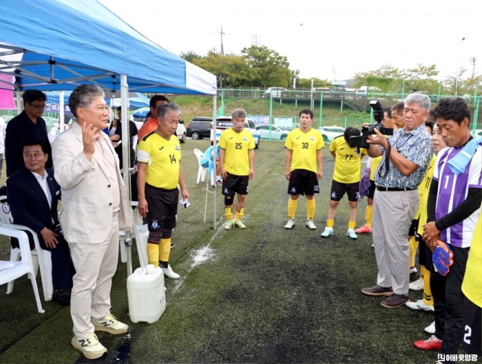 1.사진(전남도지사배 실버축구대회)1.JPG