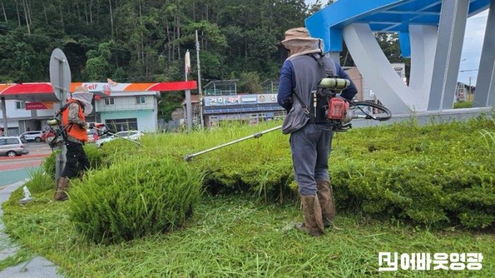 2.사진(법성면, 추석맞이 풀베기)2.jpg