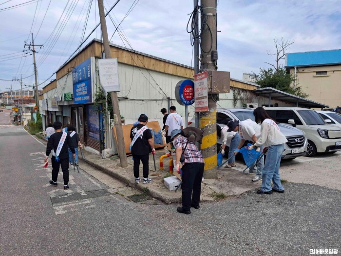 6.사진(홍농읍, 추석맞이 시가지 환경정화활동 실시)1.jpg