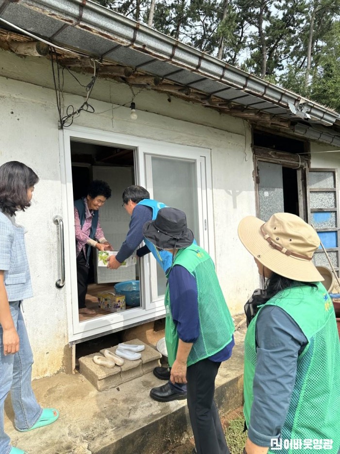 3.사진(군남면 옥당골한가족 결연사업 추진).jpg