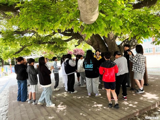 (251016)우리학교와 마을 담은 생태환경도감1.jpg