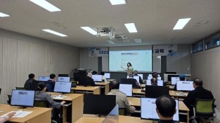 1.사진(영광군, 올해 마지막 군민 정보화교육 개강, AI과정에 높은 관심).jpeg