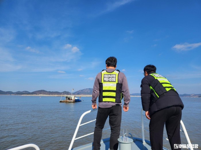 4.사진(영광군 실뱀장어 불법어업 특별단속 실시)1.jpg