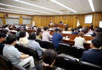 ‘의원 재량사업비 관행’ 논란에 의장단은 여전히 침묵