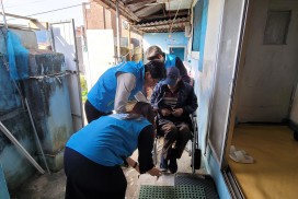 법성면, 거동불편 어르신에 맞춤형 휠체어 지원