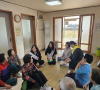 백수읍, 경로당 방문해 생활쓰레기 분리배출 교육 실시