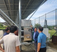 장영진 의원, 구양리햇빛두레발전협동조합과 강릉시립미술관 방문